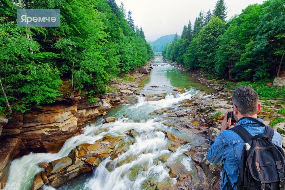 Яремче в різні пори року